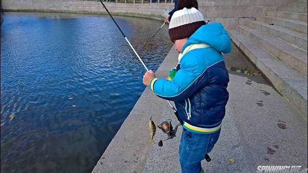 Изображение 1 : Street fishing в Санкт-Петербурге.